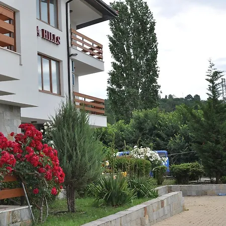 Gardenia Hills Hotel 3*