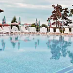 Gardenia Hills Hotel 3*