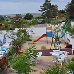 Gardenia Hills 3*