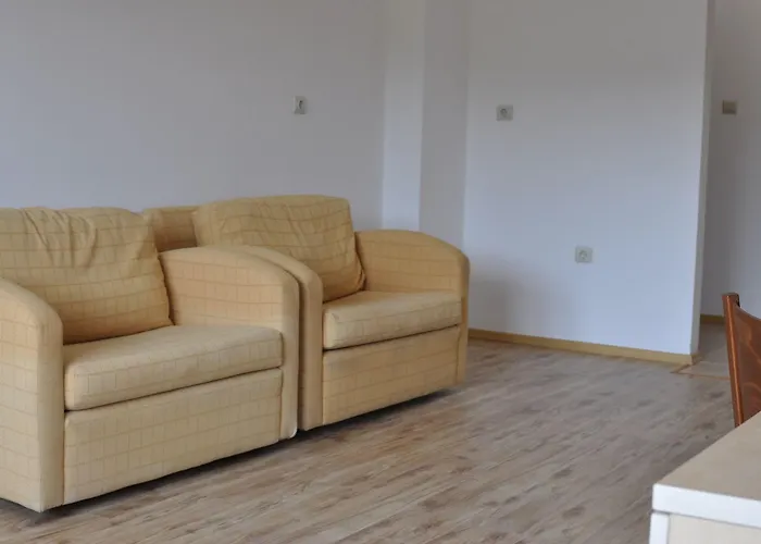 Hotell Gardenia Hills 3*