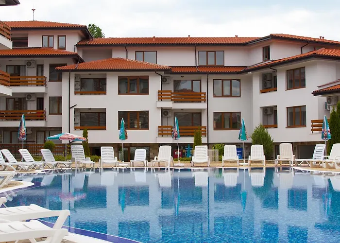 Gardenia Hills Hotell 3*